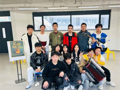 校园歌手大赛 唱青春唱未来 校园歌手大赛 唱青春唱未来